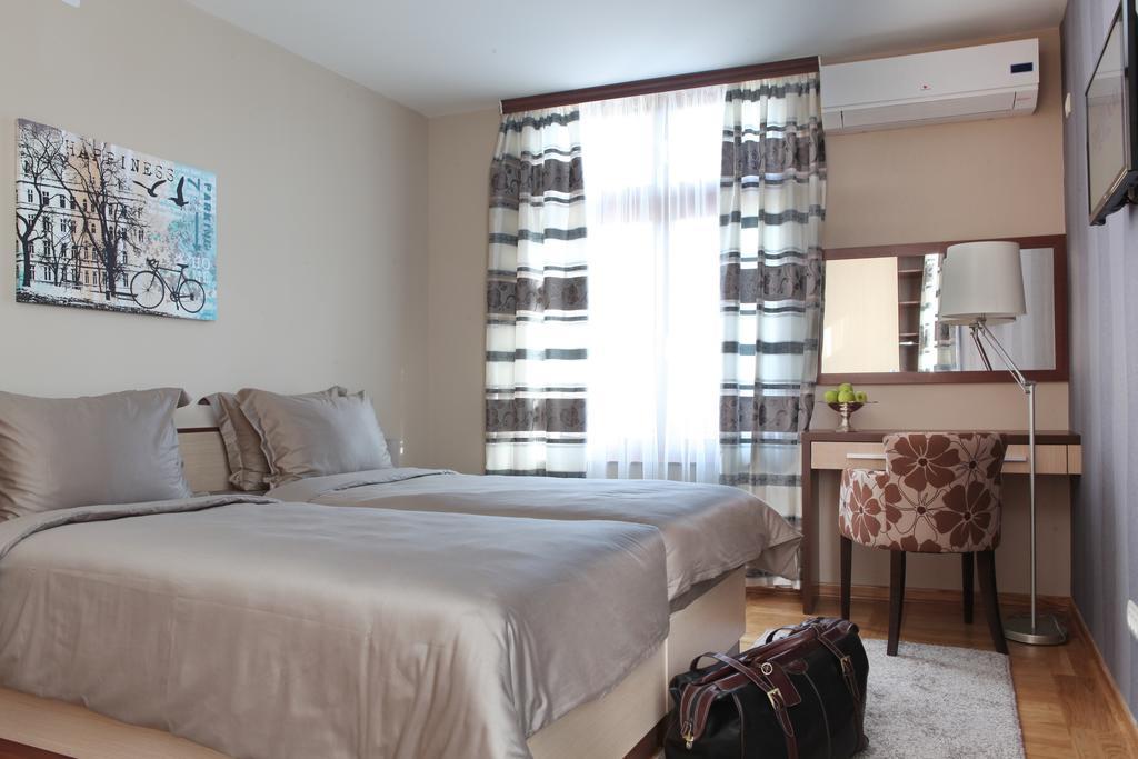 Garni Hotel Tema Nova Čačak Eksteriør billede