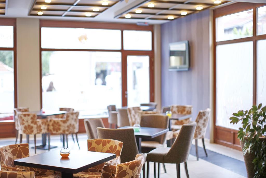 Garni Hotel Tema Nova Čačak Eksteriør billede