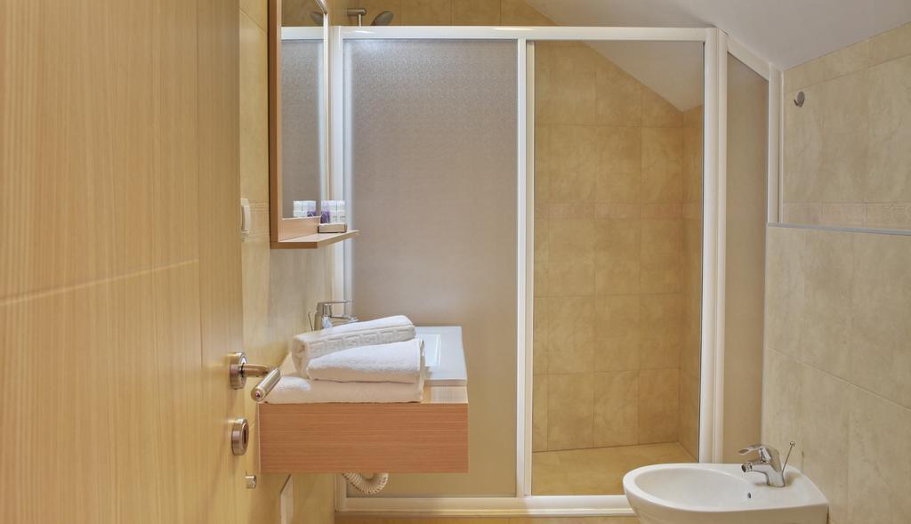 Garni Hotel Tema Nova Čačak Værelse billede