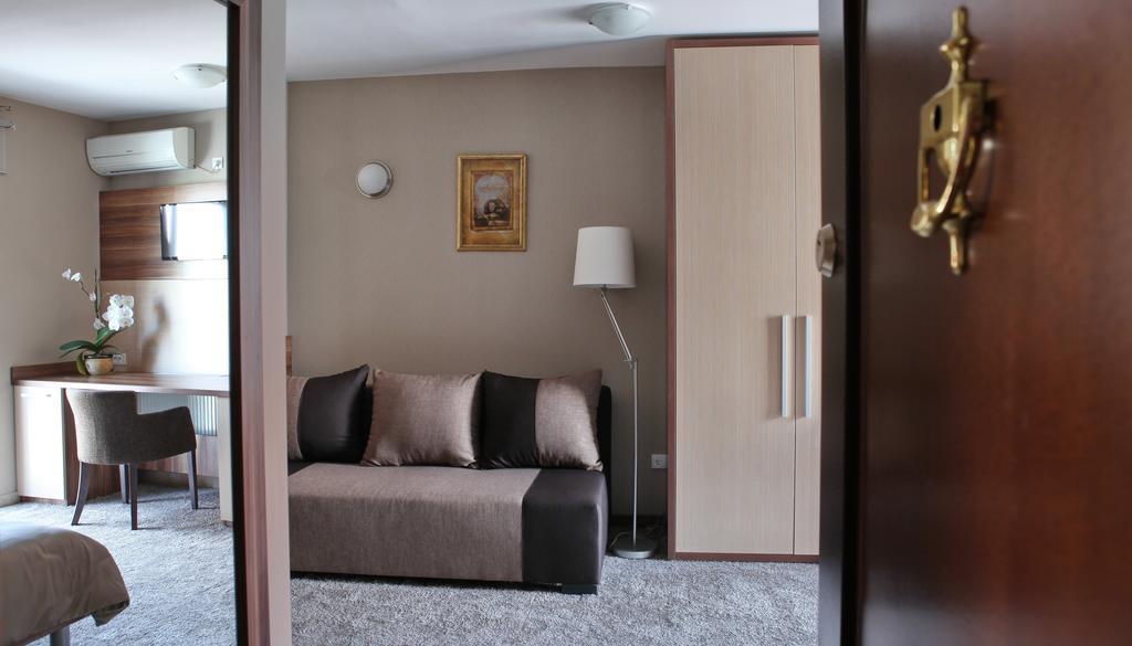 Garni Hotel Tema Nova Čačak Værelse billede