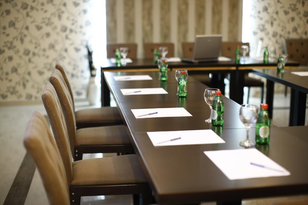 Garni Hotel Tema Nova Čačak Eksteriør billede